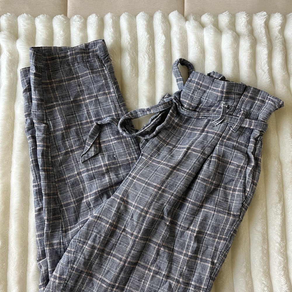 American Eagle Paperbag pants - Picture 8 of 8